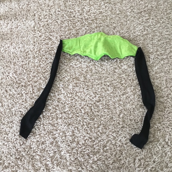 Halloween Feather Witch Costume Size 8- 10 - Picture 4 of 7